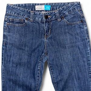 Aeropostale Women's Classic Denim Straight Leg Jeans